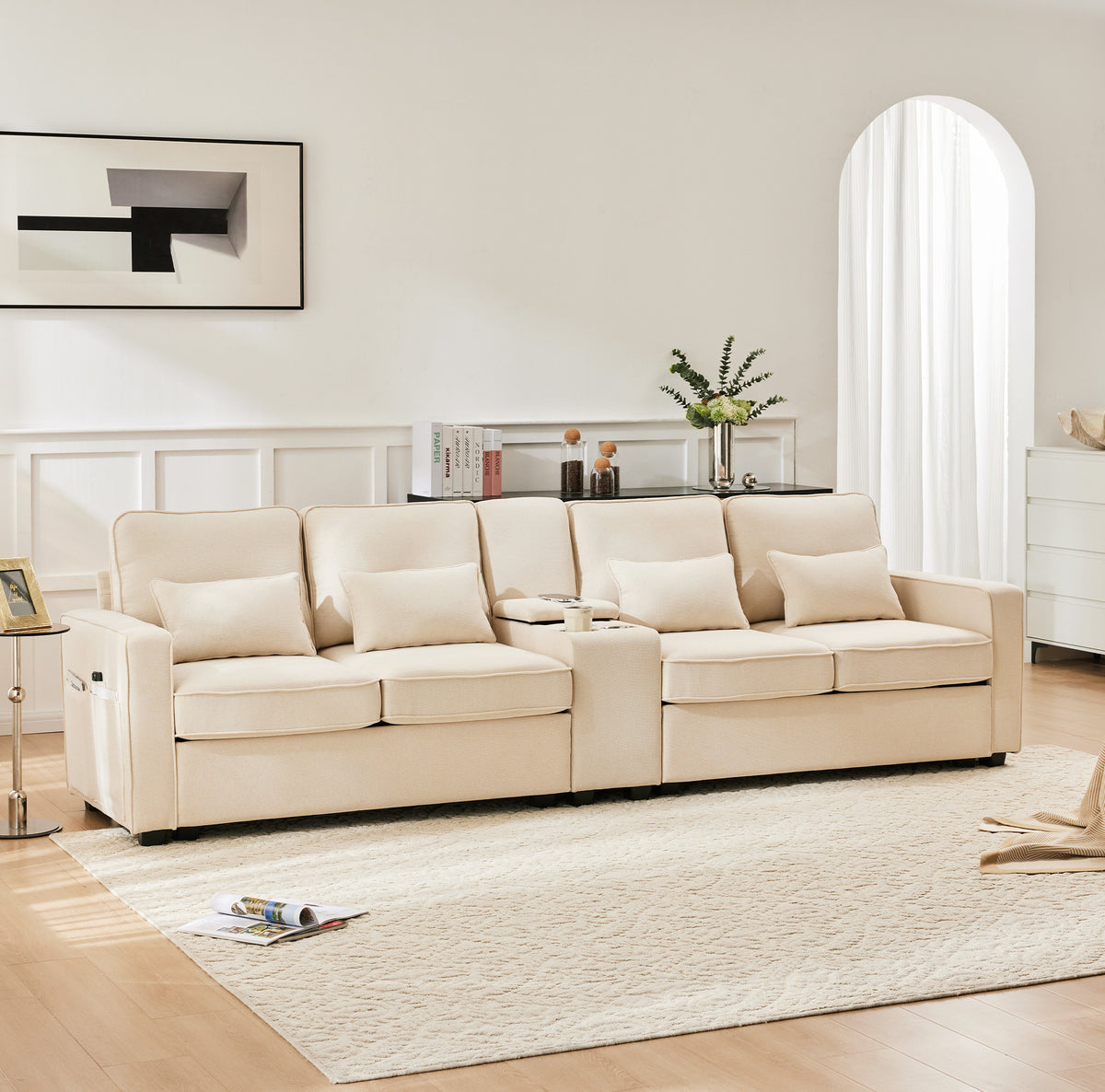 Canapé moderne 4 places en lin avec console, porte-gobelets, ports de charge USB, poches de rangement dans les accoudoirs et 4 coussins